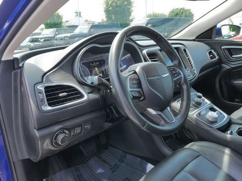 Used 2017 Chrysler 200 Limited Platinum FWD image 21