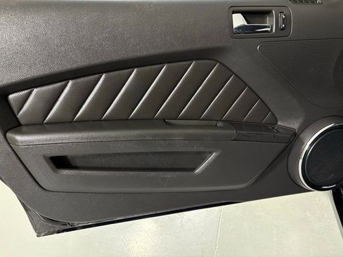 Used 2014 Ford Mustang GT Premium image 13