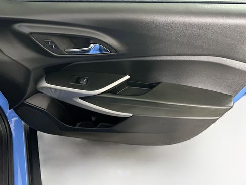 Used 2024 Chevrolet Trax RS w/ Sunroof Package image 31