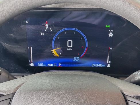 Used 2025 Chevrolet TrailBlazer LT AWD/4WD image 13