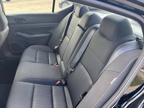 Used 2025 Nissan Altima 2.5 SV FWD image 38