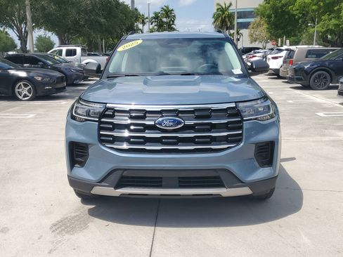 Used 2025 Ford Explorer Active RWD image 8
