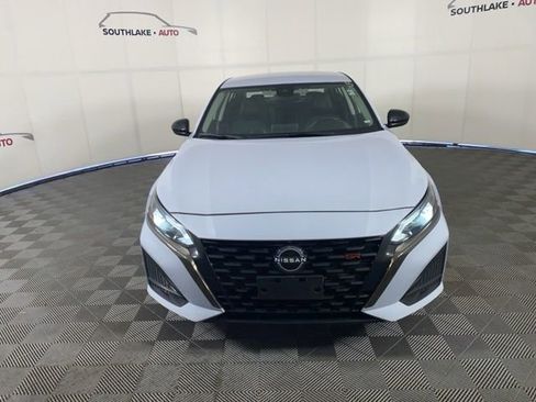 Certified 2024 Nissan Altima 2.5 SR FWD image 3