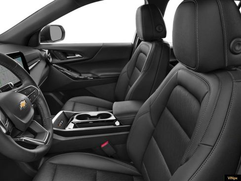 New 2026 Chevrolet Equinox LT w/ Safety and Technology Package image 6