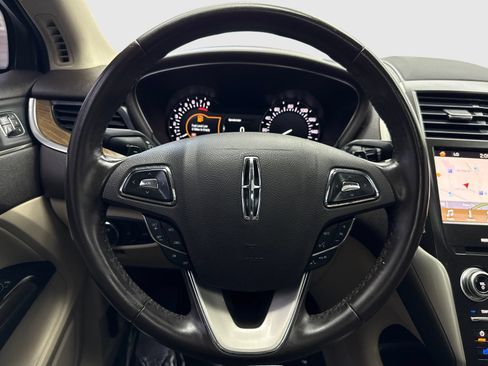 Used 2019 Lincoln MKC Reserve FWD image 19