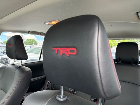 Used 2024 Toyota 4Runner TRD Off-Road Premium w/ Off Road Premium Plus Package AWD/4WD image 10
