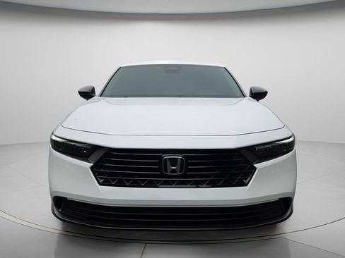 Used 2025 Honda Accord SE image 4