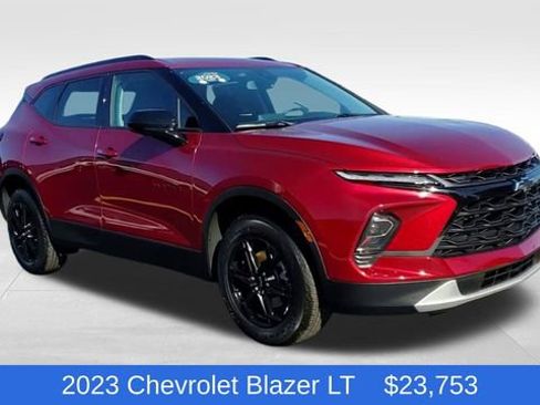 Used 2023 Chevrolet Blazer LT w/ Convenience Package image 2