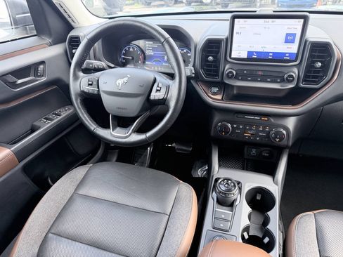 Used 2022 Ford Bronco Sport Outer Banks AWD/4WD image 16