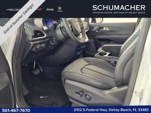 New 2026 Chrysler Pacifica Select w/ S Appearance Package FWD image 7