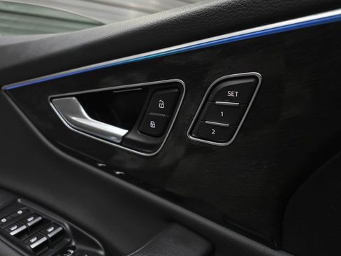 Used 2021 Audi Q8 Premium Plus AWD/4WD image 40