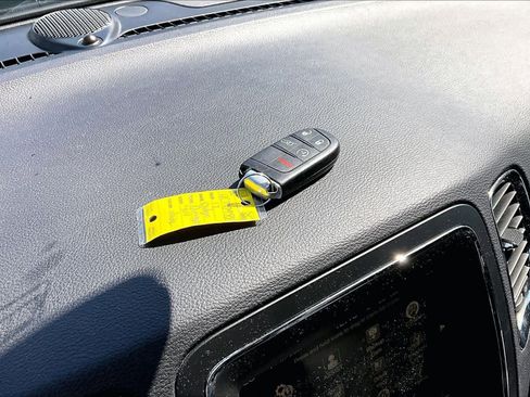 Used 2017 Dodge Durango R/T w/ Technology Group image 14