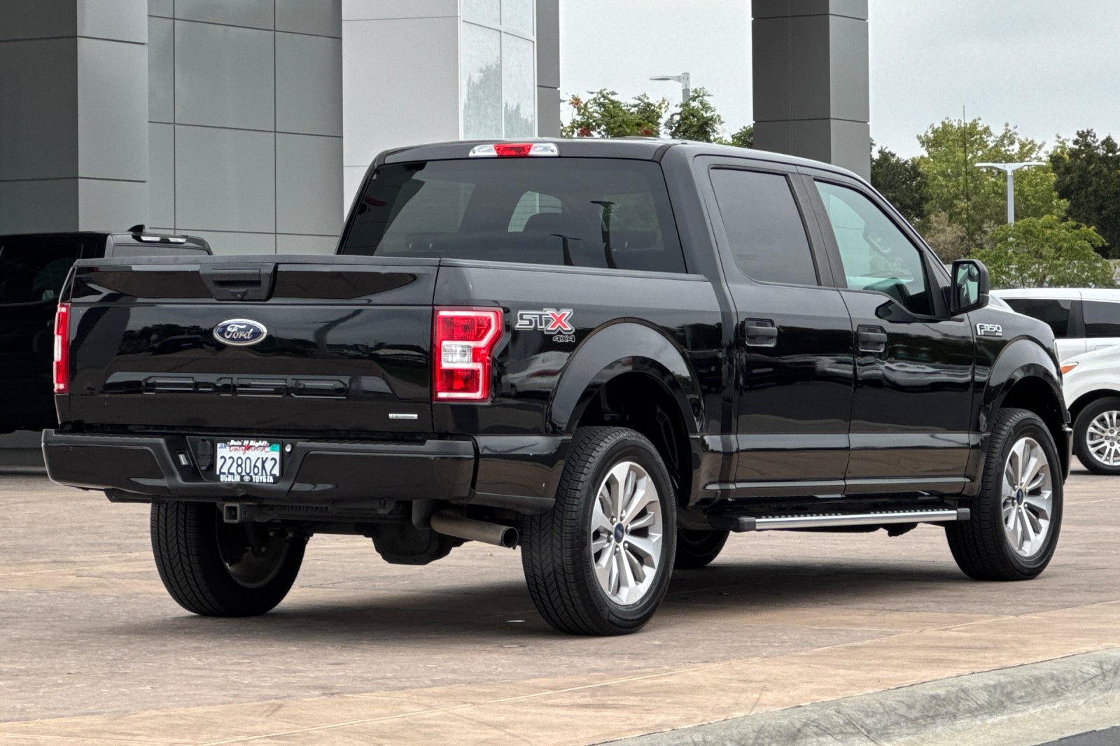 Used 2018 Ford F150 4x4 SuperCrew image 4