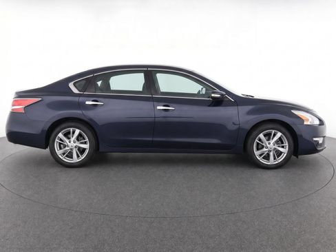 Used 2015 Nissan Altima 2.5 SL w/ Moonroof Package FWD image 8