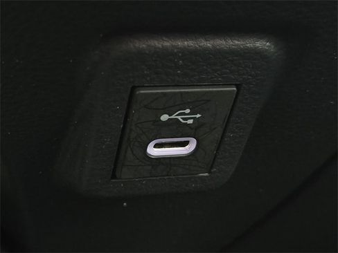 Certified 2025 Toyota Corolla LE image 27