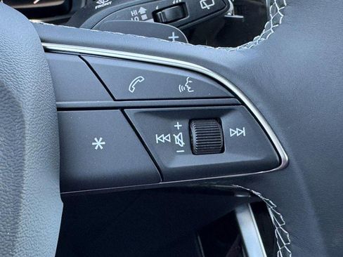 New 2025 Audi Q8 Premium image 12