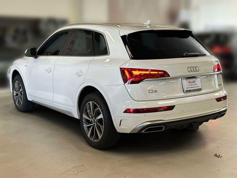 Used 2023 Audi Q5 2.0T Premium w/ Convenience Package AWD/4WD image 6
