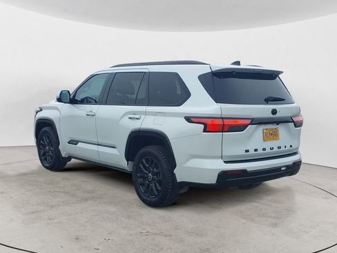 Certified 2024 Toyota Sequoia Platinum AWD/4WD image 3