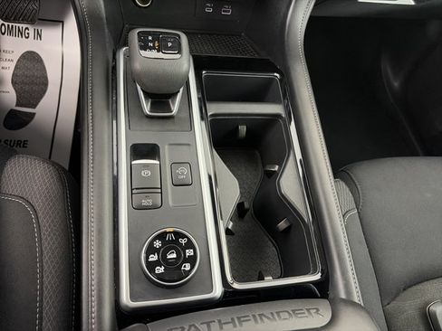 Certified 2025 Nissan Pathfinder SV AWD/4WD image 27