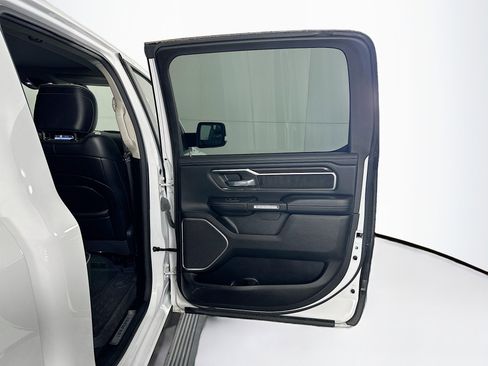 Used 2022 RAM 1500 Laramie AWD/4WD image 31