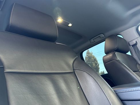 Used 2018 GMC Sierra 1500 SLT w/ SLT Premium Package image 19