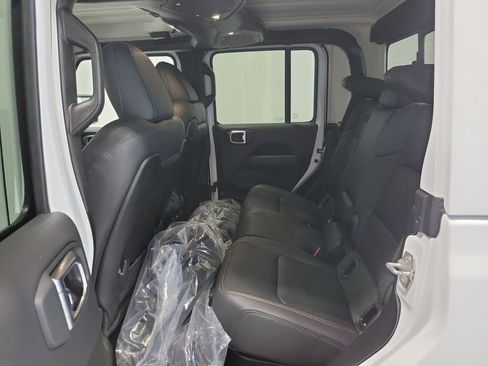 New 2026 Jeep Gladiator Sport image 9