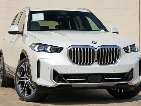 Used 2024 BMW X5 sDrive40i w/ Premium Package RWD image 4