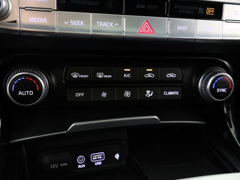 Used 2019 Kia Stinger GT2 AWD/4WD image 61