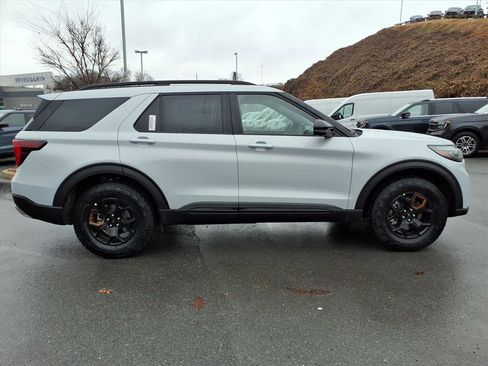 New 2026 Ford Explorer Tremor w/ Tremor Ultimate Package image 13