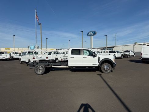 New 2026 Ford F550 4x4 Crew Cab image 2