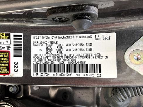 Used 2022 Toyota Tacoma SR5 AWD/4WD image 16