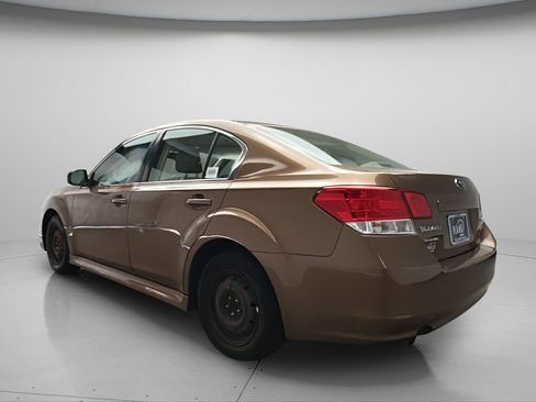 Used 2011 Subaru Legacy 2.5i AWD/4WD image 4