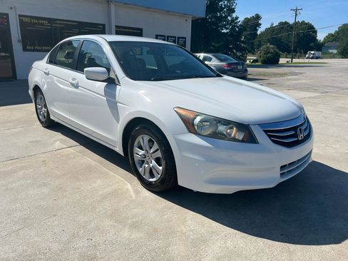 Used 2011 Honda Accord SE image 1