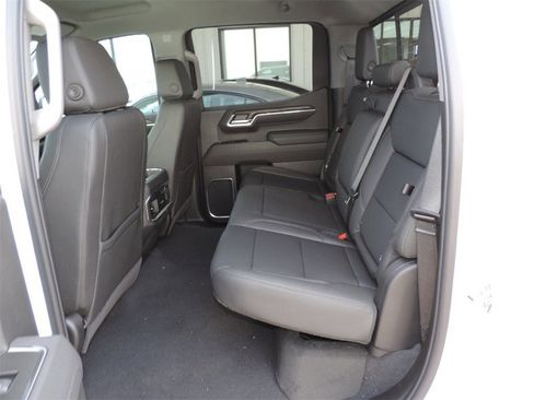 New 2026 GMC Sierra 1500 SLT image 12