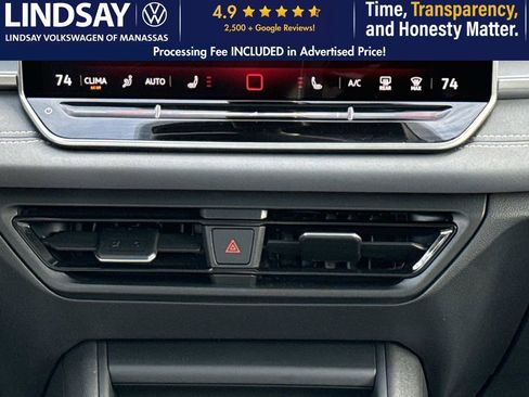 Certified 2025 Volkswagen Tiguan SE R-Line image 16