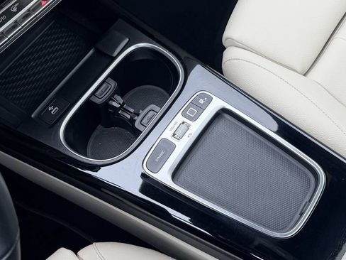 Used 2025 Mercedes-Benz CLA 250 4MATIC w/ Winter Package image 20