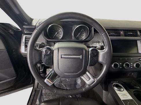 Used 2020 Land Rover Discovery SE image 13