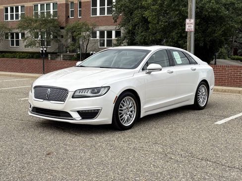 Used 2017 Lincoln MKZ Select w/ Select Plus Package AWD/4WD image 42
