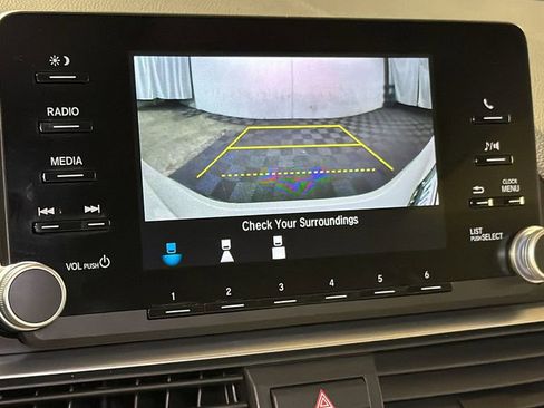 Used 2018 Honda Accord LX image 27