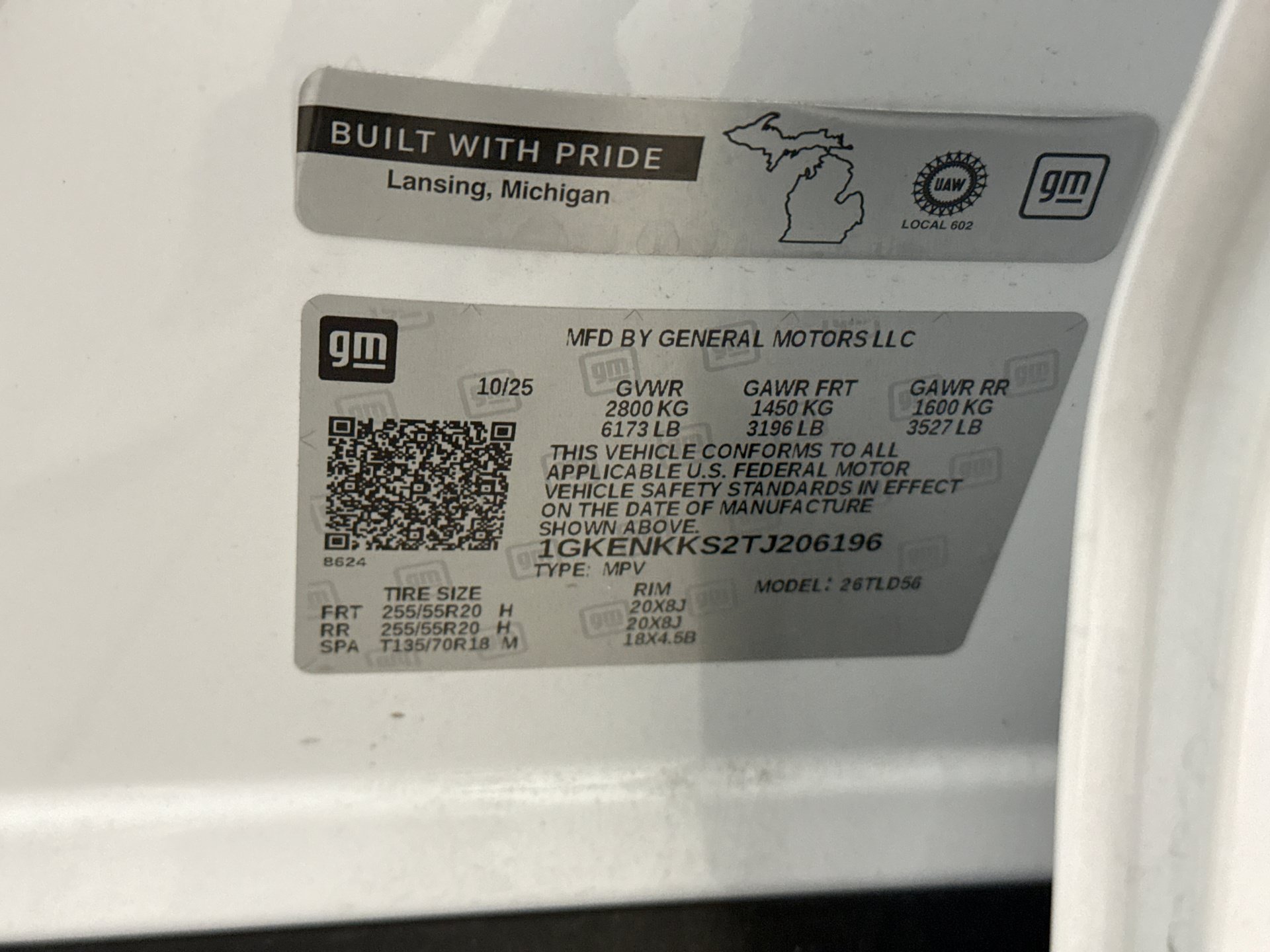 Used 2026 GMC Acadia Elevation w/ Elevation Premium Package FWD image 11