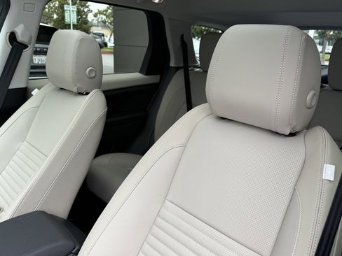 New 2025 Land Rover Discovery Sport S image 14