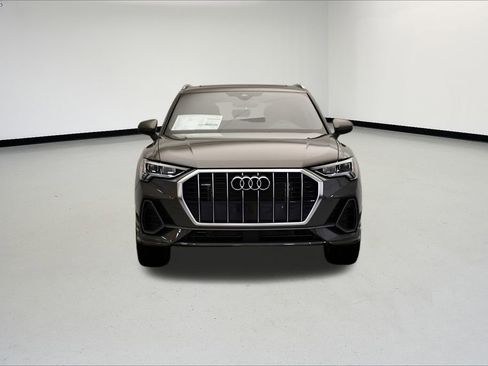 Used 2025 Audi Q3 2.0T Premium w/ Convenience Package image 8