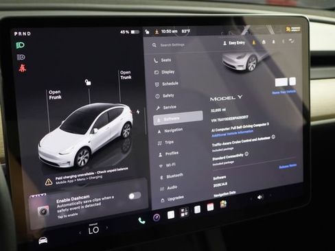 Used 2023 Tesla Model Y AWD image 32