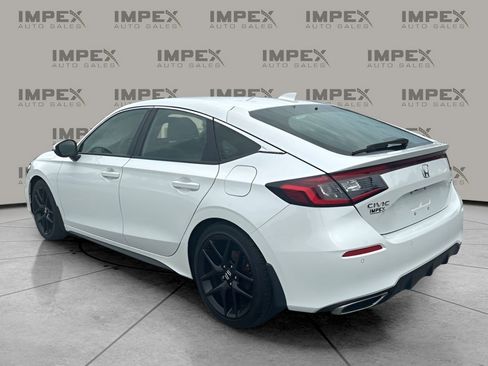 Used 2023 Honda Civic Sport Touring image 3