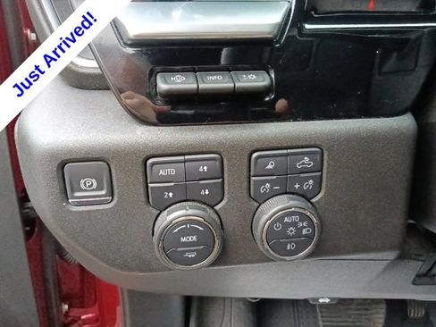 Used 2024 Chevrolet Silverado 2500 High Country w/ High Country Premium Package AWD/4WD image 17