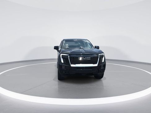 Used 2025 GMC Sierra EV Denali AWD/4WD image 3