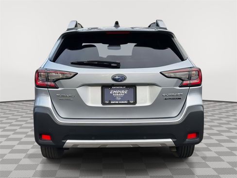 Used 2024 Subaru Outback Touring XT image 6