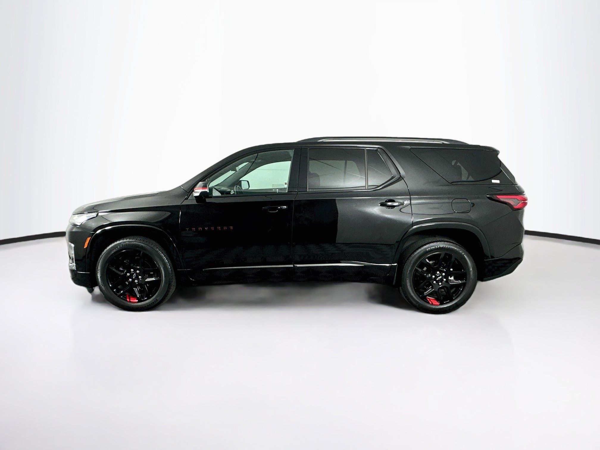 Used 2023 Chevrolet Traverse Premier w/ Redline Edition AWD/4WD image 4