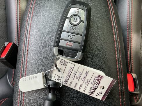 Used 2022 Ford Escape SEL w/ SEL Stealth AWD Package image 35