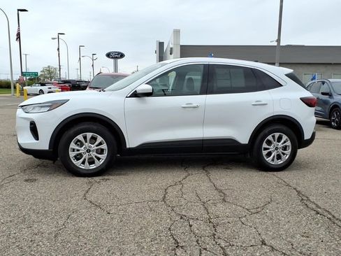Certified 2023 Ford Escape Active w/ Tech Pack #2 AWD/4WD image 4